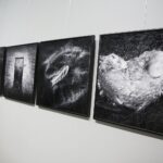 26.02.2021. Kielce. Projekt Jolanty Rycerskiej "Bajki Niczyje" w Galerii u Strasza / Wiktor Taszłow / Radio Kielce