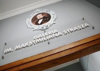 Galeria U Strasza ma już pięć lat. Jubileusz z tortem i nową wystawą - Radio Kielce 26.02.2021. Kielce. Galeria u Strasza / Wiktor Taszłow / Radio Kielce