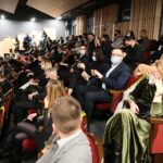 27.02.2021 Kielce. Prapremiera spektaklu „Klątwa rodziny Kennedych” / Wiktor Taszłow / Radio Kielce