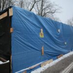 02.02.2021. Kielce. Dziura w murze Parku Miejskiego w Kielcach / Wiktor Taszłow / Radio Kielce