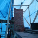 02.02.2021. Kielce. Dziura w murze Parku Miejskiego w Kielcach / Wiktor Taszłow / Radio Kielce