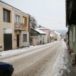 02.02.2021. Chęciny. Zabytkowe uliczki , które przejdą metamorfozę / Wiktor Taszłow / Radio Kielce