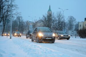 08.02.2021. Kielce. Trudne warunki na drogach / Wiktor Taszłow / Radio Kielce