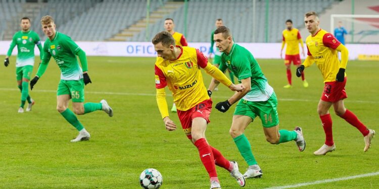 13.12.2020. Kielce. 17. kolejka Fortuna 1 Ligi: Korona Kielce - Radomiak Radom / Wiktor Taszłow / Radio Kielce