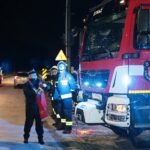 05.02.2021. Niewachlów. Przekazanie nowego wozu strażackiego / Wiktor Taszłow / Radio Kielce