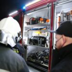 05.02.2021. Niewachlów. Przekazanie nowego wozu strażackiego / Wiktor Taszłow / Radio Kielce