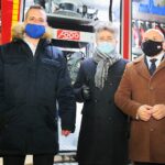 05.02.2021. Niewachlów. Przekazanie nowego wozu strażackiego / Wiktor Taszłow / Radio Kielce