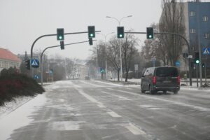 07.02.2021. Kielce. Trudne warunki drogowe / Wiktor Taszłow / Radio Kielce