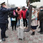 07.02.2021. Kielce. Pokaz rozpalania ognia w domowych paleniskach / Wiktor Taszłow / Radio Kielce