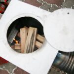 07.02.2021. Kielce. Pokaz rozpalania ognia w domowych paleniskach / Wiktor Taszłow / Radio Kielce