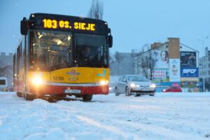 08.02.2021. Kielce. Trudne warunki na drogach / Wiktor Taszłow / Radio Kielce