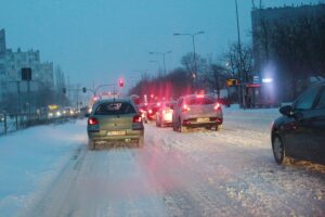 08.02.2021. Kielce. Trudne warunki na drogach / Wiktor Taszłow / Radio Kielce