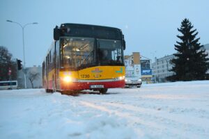 08.02.2021. Kielce. Trudne warunki na drogach / Wiktor Taszłow / Radio Kielce