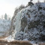 09.02.2021. Kielce. Lodospad na Skałce Geologów na Kadzielni / Wiktor Taszłow / Radio Kielce