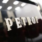 Radio Kielce. Studio GRAM. Fortepian koncertowy PETROF / Wiktor Taszłow / Radio Kielce