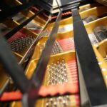 Radio Kielce. Studio GRAM. Fortepian koncertowy PETROF / Wiktor Taszłow / Radio Kielce