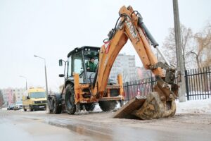 09.02.2021. Kielce. Awaria wodociągu przy ulicy Artwińskiego / Wiktor Taszłow / Radio Kielce