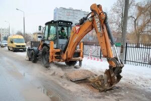 09.02.2021. Kielce. Awaria wodociągu przy ulicy Artwińskiego / Wiktor Taszłow / Radio Kielce