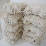 10.02.2021. Kielce. Wystawa makramowych dywanów w Ambasadzie Dizajnu / Wiktor Taszłow / Radio Kielce