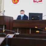 11.02.2021. Kielce. Sesja Rady Miasta Kielce. Na zdjęciu: Kamil Suchański - przewodniczący Rady Miasta Kielce / Wiktor Taszłow / Radio Kielce