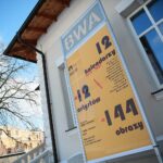 12.02.2021. Kielce. Wystawa „Dwanaście kalendarzy, dwunastu artystów 2010-2021” w BWA / Wiktor Taszłow / Radio Kielce