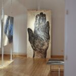 12.02.2021. Kielce. Wystawa prac Joanny Trzcińska pod tytułem "Powtórzmy czas początku" / Wiktor Taszłow / Radio Kielce