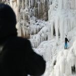 12.02.2021. Kielce. Lodospad na Skałce Geologów na Kadzielni / Wiktor Taszłow / Radio Kielce