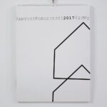 12.02.2021. Kielce. Wystawa „Dwanaście kalendarzy, dwunastu artystów 2010-2021” w BWA / Wiktor Taszłow / Radio Kielce