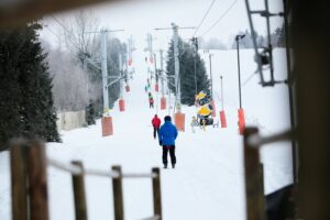 13.02.2021. Krajno. Park Rozrywki i Miniatur „Sabat Krajno” / Wiktor Taszłow / Radio Kielce