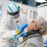 13.02.2021. Kielce. Pobieranie wymazów od wychowawców i pracowników żłobków i przedszkoli / Wiktor Taszłow / Radio Kielce