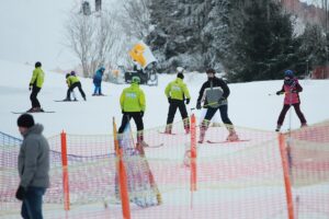 13.02.2021. Krajno. Park Rozrywki i Miniatur „Sabat Krajno” / Wiktor Taszłow / Radio Kielce