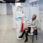 13.02.2021. Kielce. Pobieranie wymazów od wychowawców i pracowników żłobków i przedszkoli / Wiktor Taszłow / Radio Kielce