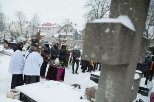 13.02.2021. Kielce. Pogrzeb Antoniego Pawłowskiego / Wiktor Taszłow / Radio Kielce