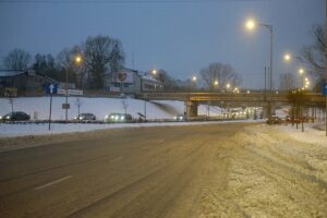 09.02.2021 Kielce. Zima na drogach. Ulica Łódzka / Robert Felczak / Radio Kielce