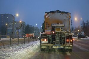 09.02.2021 Kielce. Zima na drogach. Ulica Warszawska / Robert Felczak / Radio Kielce