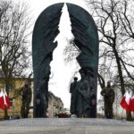 1.03.2021 Miejsca pamięci. Terytorialsi składali kwiaty i znicze / ppor. OT Daniel Woś / ŚBOT