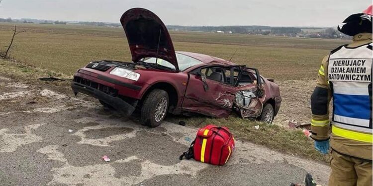 20.03.2021. Deszno. Wypadek drogowy / OSP KSRG Warzyn