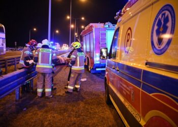 06.03.2021 Kaszyce. Tragiczny wypadek autobusu na autostradzie A4 / PAP/Darek Delmanowicz