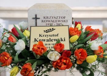 19.03.2021. Warszawa. Uroczystości pogrzebowe aktora Krzysztofa Kowalewskiego / PAP/Leszek Szymański