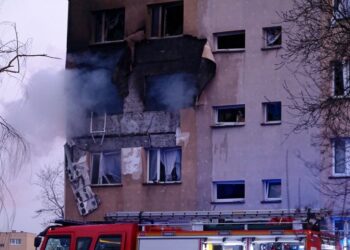 23.03.2021. Zabrze. Wybuch gazu w bloku mieszkalnym / PAP/Andrzej Grygiel