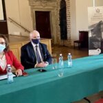 03.03.2021 Sandomierz. Spotkanie ws. przenosin Szkoły Podstawowej numer 2. Na zdjęciu (od lewej): poseł Agata Wojtyszek, Marek Jońca - członek zarządu województwa i Tamara Socha - dyrektor Centrum Usług Wspólnych w Sandomierzu / Grażyna Szlęzak-Wójcik / Radio Kielce