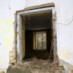 23.01.2021. Doły Biskupie. Ruiny dworku, tzw. dyrektorówki / Robert Felczak / Radio Kielce