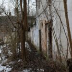 23.01.2021. Doły Biskupie. Ruiny dworku, tzw. dyrektorówki / Robert Felczak / Radio Kielce