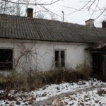 23.01.2021. Doły Biskupie. Ruiny dworku, tzw. dyrektorówki / Robert Felczak / Radio Kielce