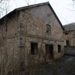 23.01.2021. Doły Biskupie. Ruiny fabryki tektury / Robert Felczak / Radio Kielce