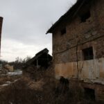 23.01.2021. Doły Biskupie. Ruiny fabryki tektury / Robert Felczak / Radio Kielce