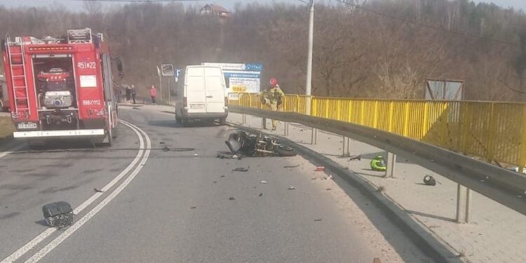 27.03.2021. Bałtów. Wypadek z udziałem motocyklistki / KPP w Ostrowcu Świętokrzyskim