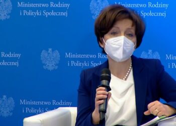 18.03.2021. Ministerstwo Rodziny i Polityki Społecznej. Debata „Samorząd pro familia, czyli jaki?”. Na zdjęciu: Marlena Maląg - minister rodzin i polityki społecznej / Ministerstwo Rodziny i Polityki Społecznej / Facebook / Screen