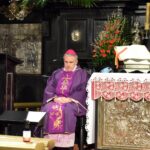 27.03.2021 Częstochowa. Jasna Góra. Msza w intencji tegorocznych maturzystów z diecezji sandomierskiej. Na zdjęciu: biskup Krzysztof Nitkiewicz / ks. Wojciech Kania