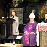 27.03.2021 Częstochowa. Jasna Góra. Msza w intencji tegorocznych maturzystów z diecezji sandomierskiej. Na zdjęciu (po prawej): biskup Krzysztof Nitkiewicz / ks. Wojciech Kania